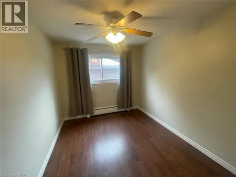 81 Kenwood Drive Kitchener ON N2B 3H3