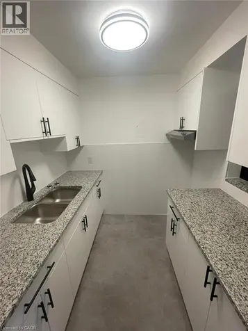 81 Kenwood Drive Kitchener ON N2B 3H3