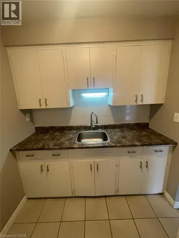 81 Kenwood Drive Kitchener ON N2B 3H3