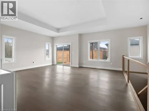 118 Willowbrook Drive Welland ON L3C 0G2