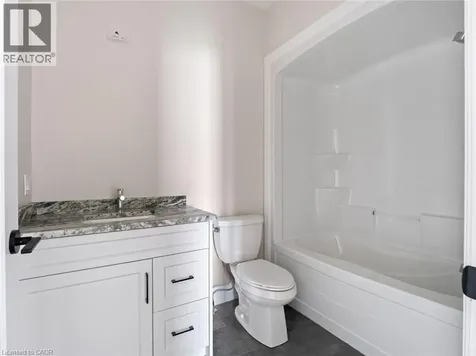 118 Willowbrook Drive Welland ON L3C 0G2
