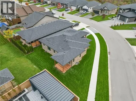 118 Willowbrook Drive Welland ON L3C 0G2