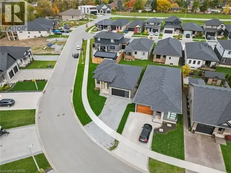 118 Willowbrook Drive Welland ON L3C 0G2