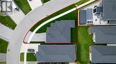 118 Willowbrook Drive Welland ON L3C 0G2