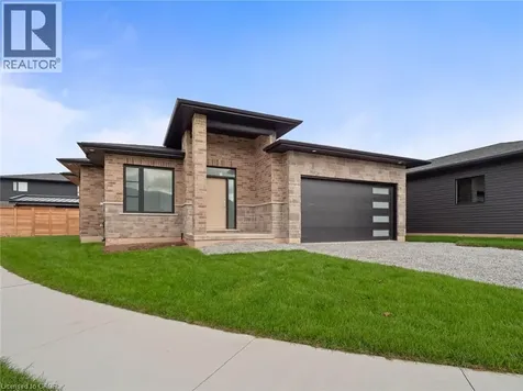 118 Willowbrook Drive Welland ON L3C 0G2