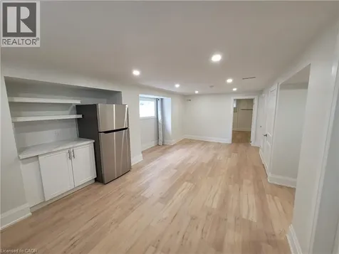 38 Rendell Boulevard Hamilton ON L8T 3P3