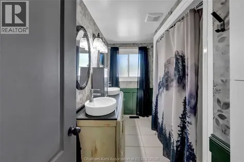 138 Vanier Drive Chatham ON N7L 4H1