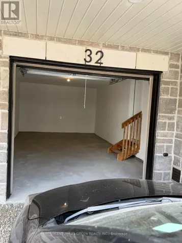32 Canyon Drive Kitchener ON N2R 0V9