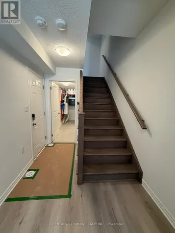 32 Canyon Drive Kitchener ON N2R 0V9