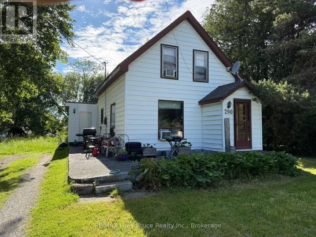290 Berford Street South Bruce Peninsula ON N0H 2T0
