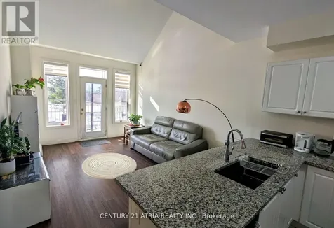 8 Mcalister Avenue Richmond Hill ON L4S 0L3