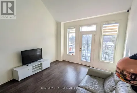 8 Mcalister Avenue Richmond Hill ON L4S 0L3