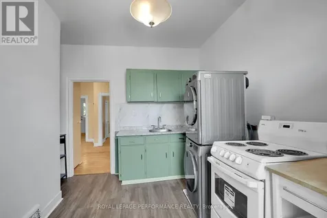205 Flora Street Ottawa ON K1R 5R6