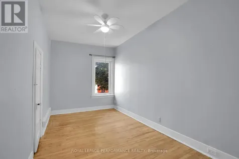 205 Flora Street Ottawa ON K1R 5R6