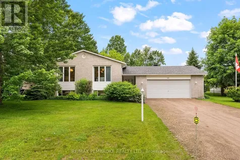 44 Ravenwood Crescent Petawawa ON K8H 3N1