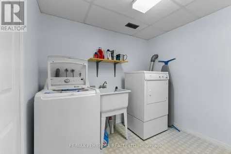 44 Ravenwood Crescent Petawawa ON K8H 3N1