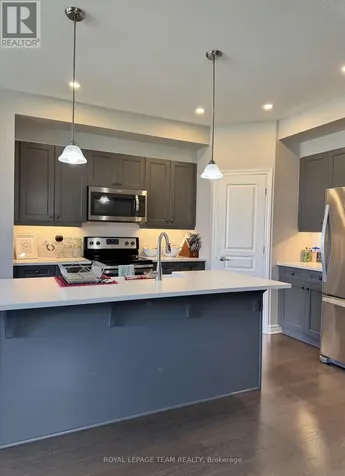 1162 Beckett Crescent Ottawa ON K2S 0Z2