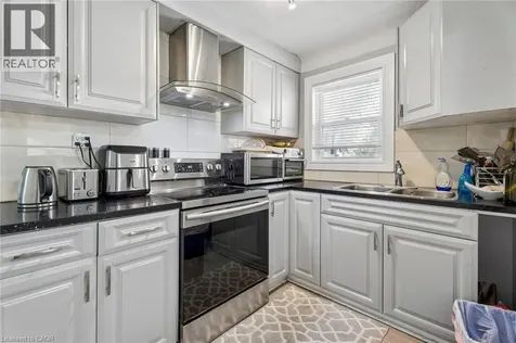 43 Whitfield Avenue Hamilton ON L8L 4B5