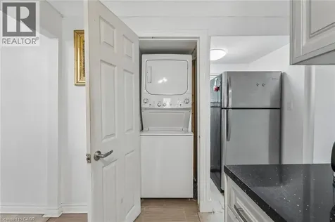 43 Whitfield Avenue Hamilton ON L8L 4B5
