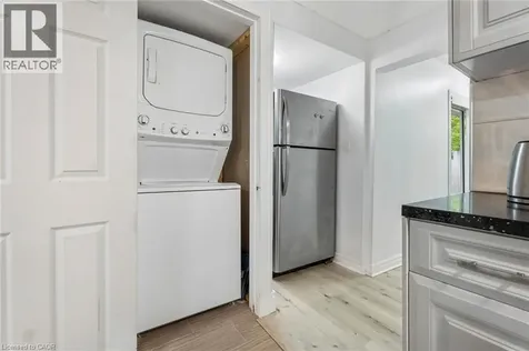 43 Whitfield Avenue Hamilton ON L8L 4B5