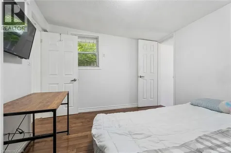 43 Whitfield Avenue Hamilton ON L8L 4B5
