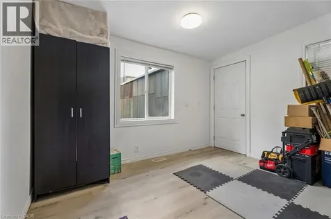 43 Whitfield Avenue Hamilton ON L8L 4B5
