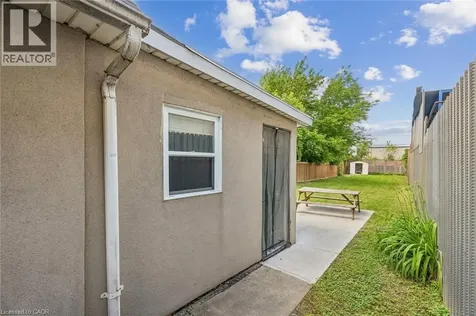 43 Whitfield Avenue Hamilton ON L8L 4B5