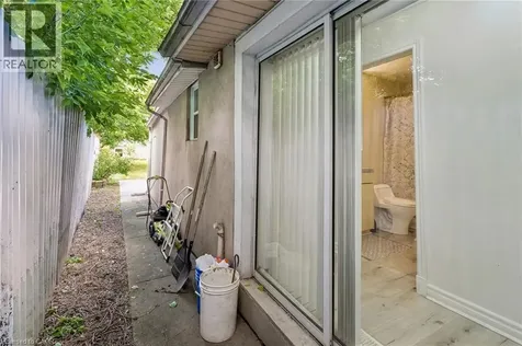 43 Whitfield Avenue Hamilton ON L8L 4B5