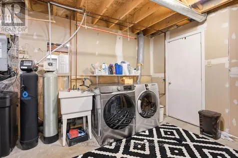 1542 Tonilee Drive Ottawa ON K1J 1C1