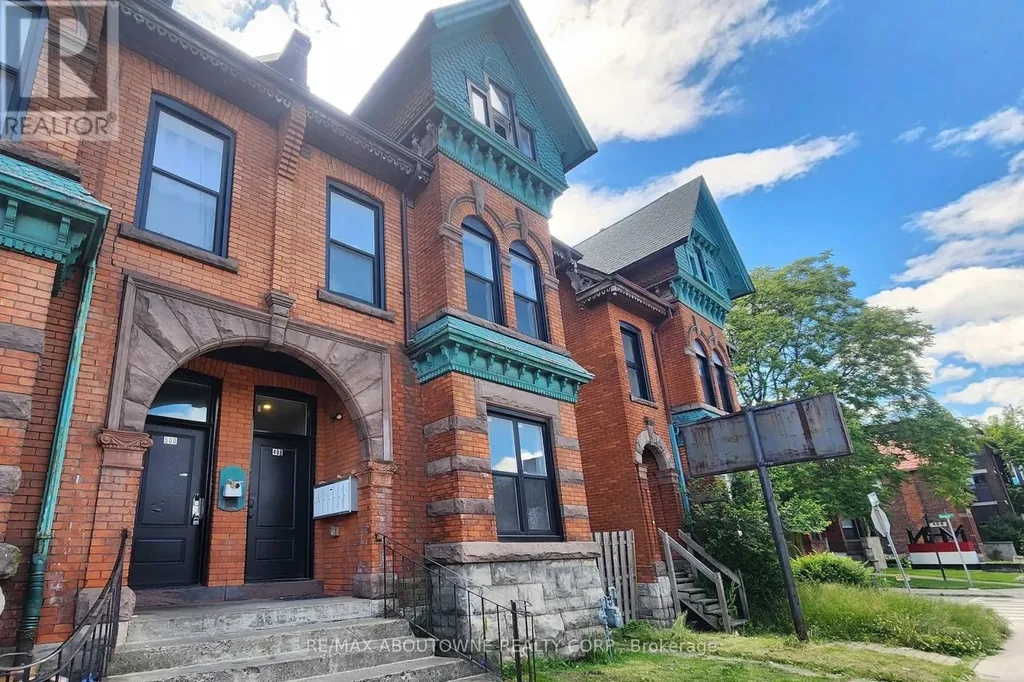 498 Main Street East Hamilton (stinson) ON L8N 1K7