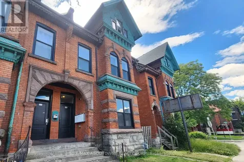498 Main Street East Hamilton (stinson) ON L8N 1K7