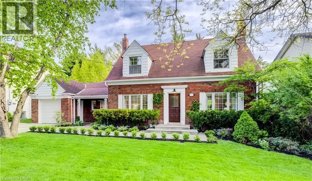 560 Blythwood Road North York ON M4N 1B5