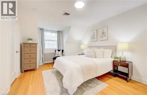 560 Blythwood Road North York ON M4N 1B5
