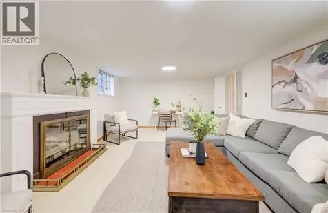 560 Blythwood Road North York ON M4N 1B5