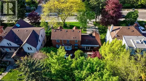 560 Blythwood Road North York ON M4N 1B5
