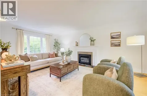 560 Blythwood Road North York ON M4N 1B5