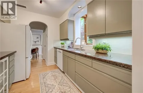 560 Blythwood Road North York ON M4N 1B5