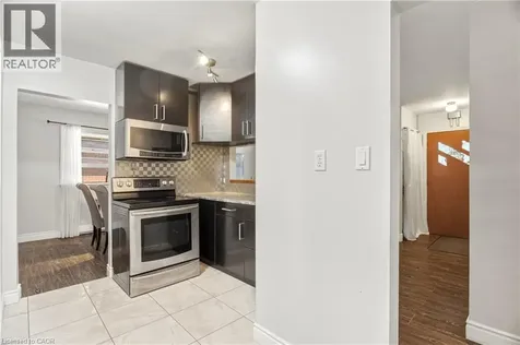 32 Close Avenue Cambridge ON N1R 2R6