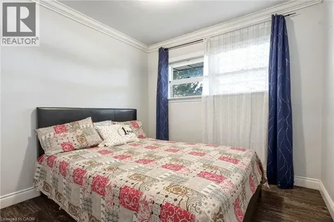 32 Close Avenue Cambridge ON N1R 2R6