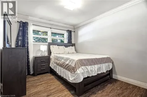 32 Close Avenue Cambridge ON N1R 2R6