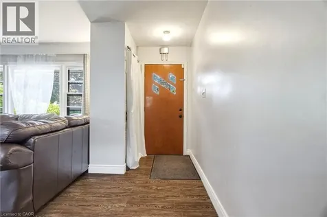 32 Close Avenue Cambridge ON N1R 2R6