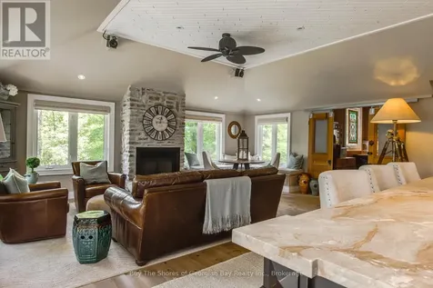 40 Polish Avenue Penetanguishene ON L9M 1W7