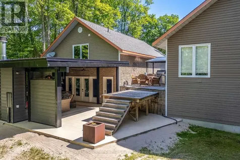 40 Polish Avenue Penetanguishene ON L9M 1W7