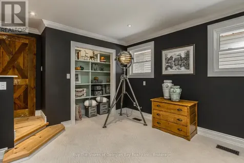 40 Polish Avenue Penetanguishene ON L9M 1W7