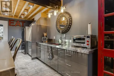 40 Polish Avenue Penetanguishene ON L9M 1W7