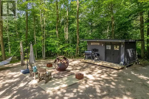 40 Polish Avenue Penetanguishene ON L9M 1W7