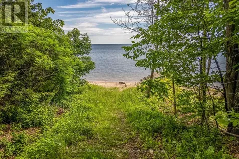 40 Polish Avenue Penetanguishene ON L9M 1W7