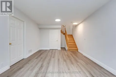 7 Marshview Avenue Aurora ON L4G 7W2