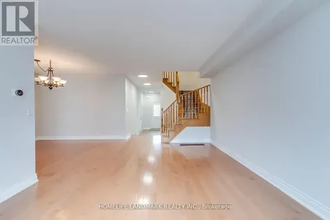 7 Marshview Avenue Aurora ON L4G 7W2