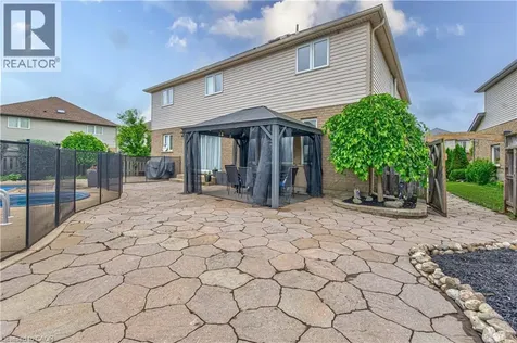 21 West Tree Drive Breslau ON N0B 1M0